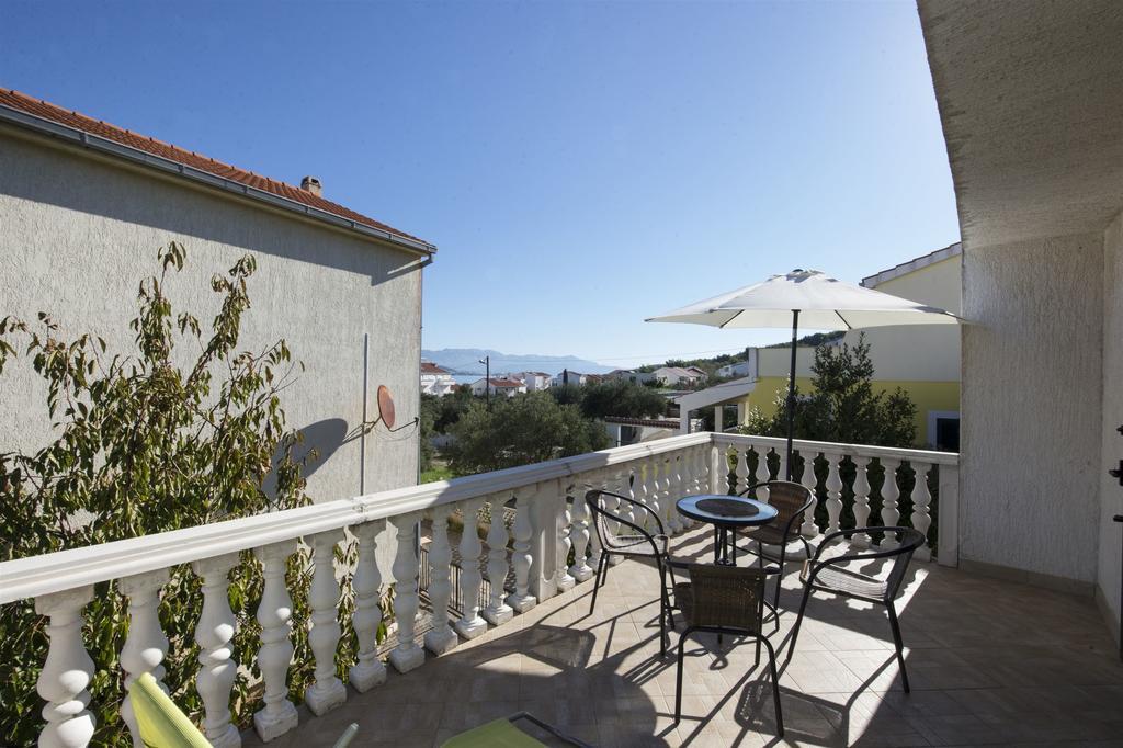 Apartment Jure Слатине Экстерьер фото