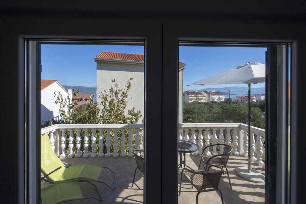 Apartment Jure Слатине Экстерьер фото