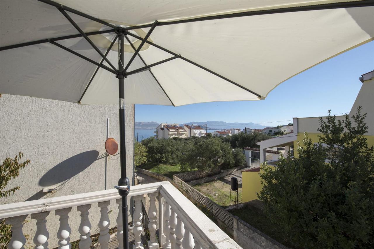 Apartment Jure Слатине Экстерьер фото